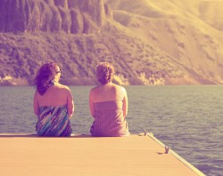 shutterstock_187098035women_talking